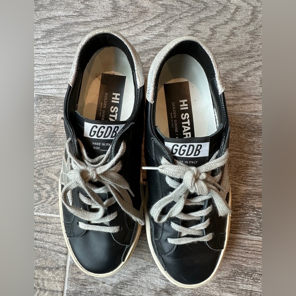 Golden Goose Black Leather Sneakers with Silver Star & gold laces - Picture 15 of 16